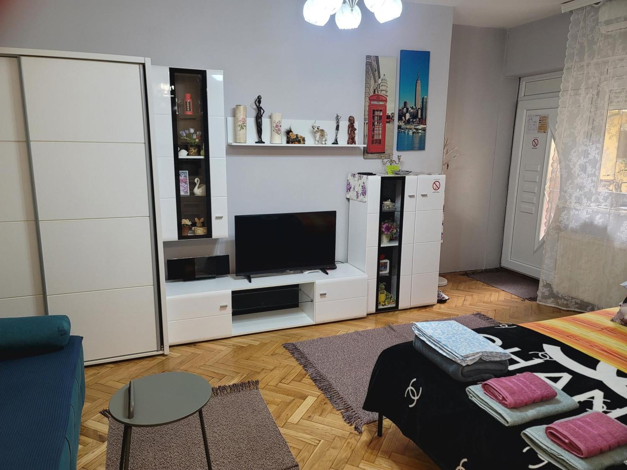 Apartman "Garden" With Underground Parking Nowy Sad Zewnętrze zdjęcie