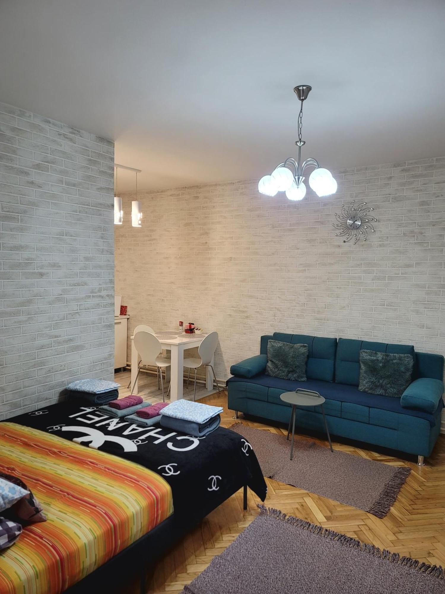 Apartman "Garden" With Underground Parking Nowy Sad Zewnętrze zdjęcie