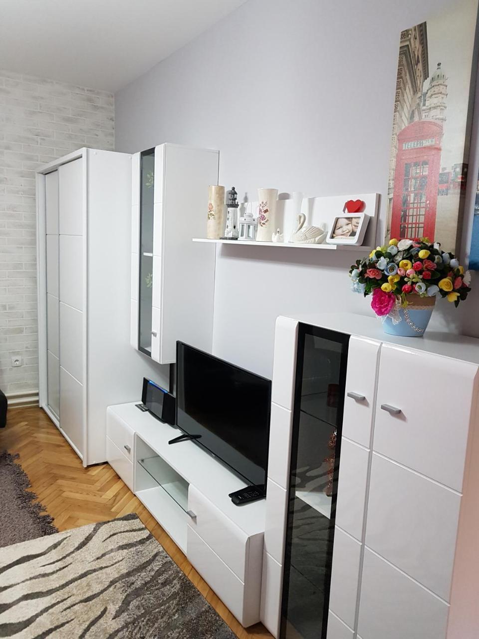 Apartman "Garden" Nowy Sad Zewnętrze zdjęcie